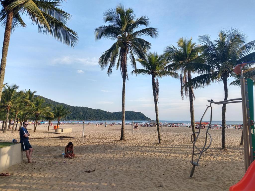 Apto Canto Do Forte - Praia Grande - Local Privilegiado - 100 Metros Da Praia - Internet Inclusa Экстерьер фото